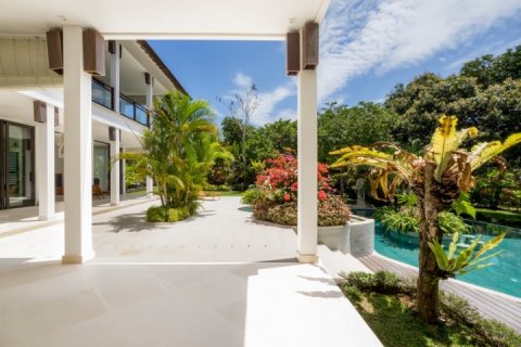 3 bedrooms Villa in South Kuta, Badung, Indonesia No. 1078 5