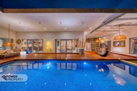 Вилла с 12 спальнями в Seminyak, Бадунг, Индонезия № 8946 5