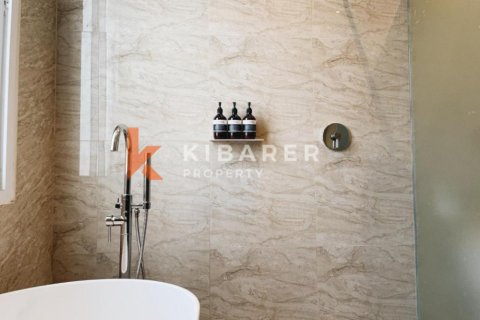Вилла с 2 спальнями в Южная Кута, Бадунг, Индонезия № 12970 16