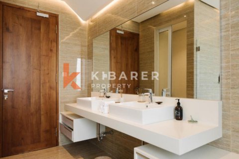 3 bedrooms Villa in South Kuta, Badung, Indonesia No. 12969 21