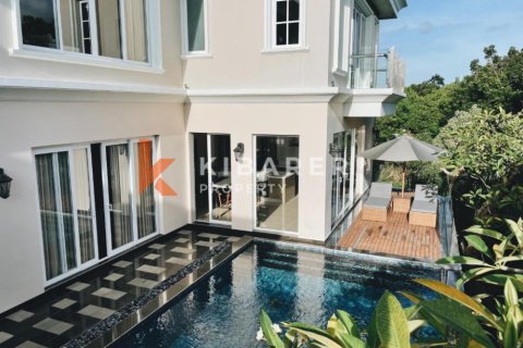 3 bedrooms Villa in South Kuta, Badung, Indonesia No. 12969