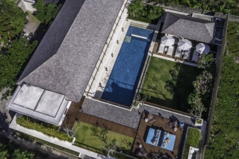 5 bedrooms Villa in Seminyak, Badung, Indonesia No. 698 3