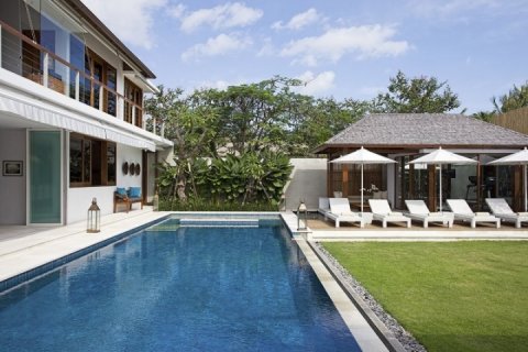 5 bedrooms Villa in Seminyak, Badung, Indonesia No. 698 10