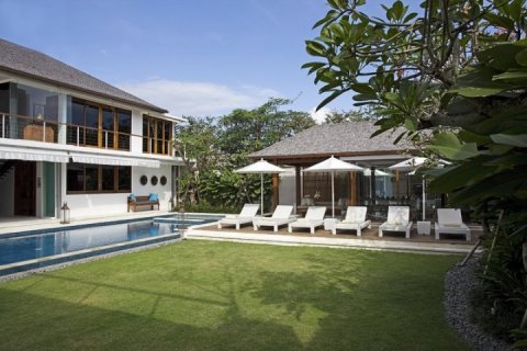 5 bedrooms Villa in Seminyak, Badung, Indonesia No. 698 2