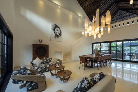 Вилла с 5 спальнями в Seminyak, Бадунг, Индонезия № 694 14
