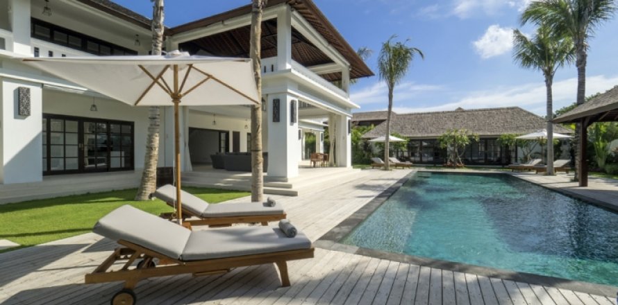 Вилла с 5 спальнями в Seminyak, Бадунг, Индонезия № 694