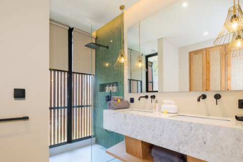 2 bedrooms Villa in Canggu, Badung, Indonesia No. 13742 26