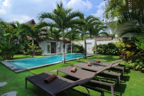 4 bedrooms Villa in Seminyak, Badung, Indonesia No. 1298 2