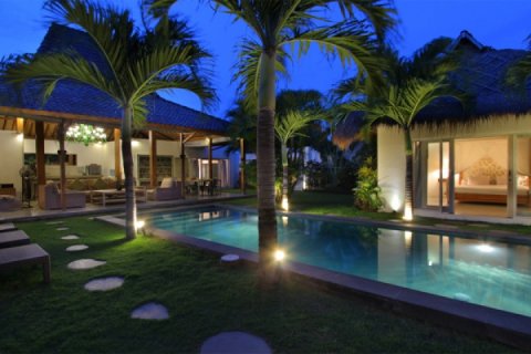 4 bedrooms Villa in Seminyak, Badung, Indonesia No. 1298 12