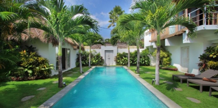 4 bedrooms Villa in Seminyak, Badung, Indonesia No. 1298