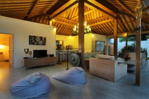 4 bedrooms Villa in Seminyak, Badung, Indonesia No. 1298 5
