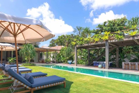 6 bedrooms Villa in Seminyak, Badung, Indonesia No. 587 4