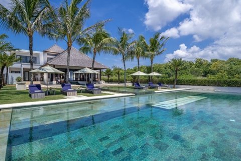 6 bedrooms Villa in South Kuta, Badung, Indonesia No. 590 2