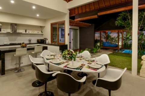 Вилла с 4 спальнями в Seminyak, Бадунг, Индонезия № 1162 12