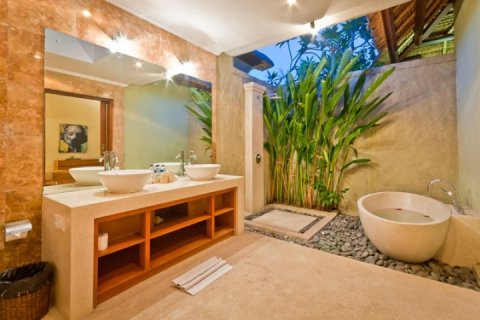 3 bedrooms Villa in Seminyak, Badung, Indonesia No. 1157 14