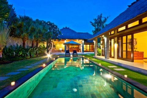 3 bedrooms Villa in Seminyak, Badung, Indonesia No. 1157 4
