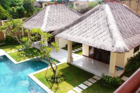 3 bedrooms Villa in Seminyak, Badung, Indonesia No. 1160 5