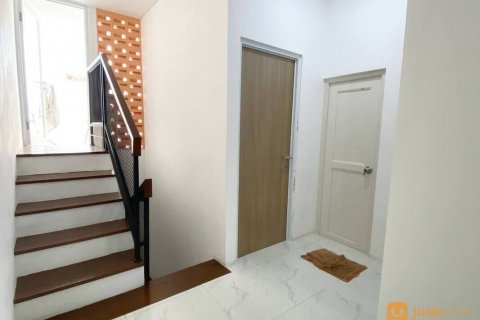 Дом с 4 спальнями в Южный Тангеранг, Индонезия № 5583 10