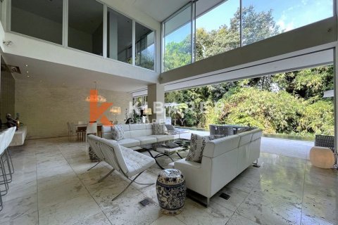 4 bedrooms Villa in Kerobokan, Badung, Indonesia No. 12239 8