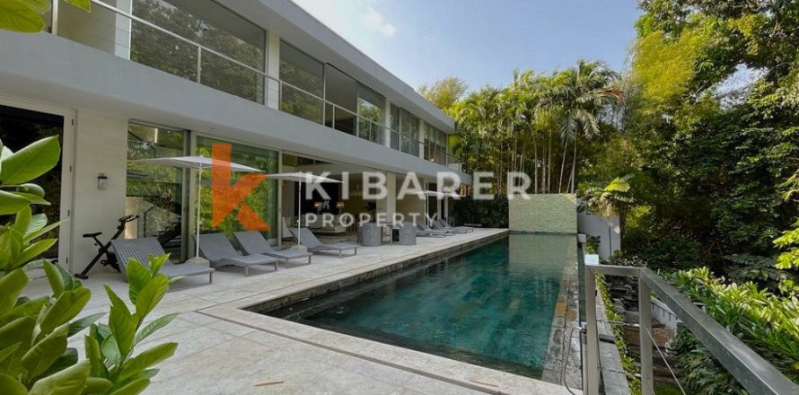 4 bedrooms Villa in Kerobokan, Badung, Indonesia No. 12239