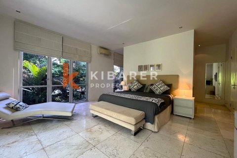 4 bedrooms Villa in Kerobokan, Badung, Indonesia No. 12239 25