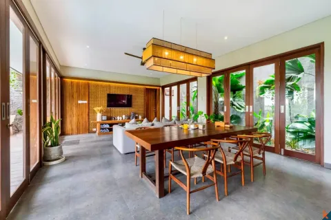 5 bedrooms Villa in Canggu, Badung, Indonesia No. 10527 4