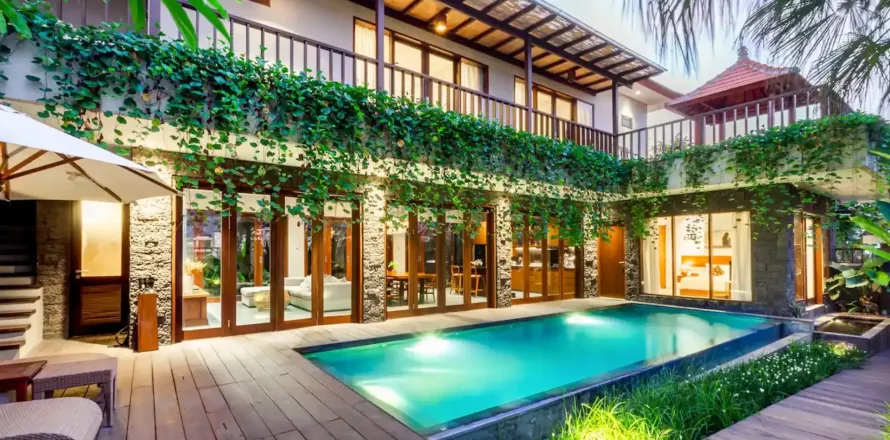 5 bedrooms Villa in Canggu, Badung, Indonesia No. 10527