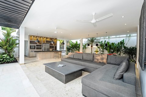 3 bedrooms Villa in Badung, Indonesia No. 11128 3