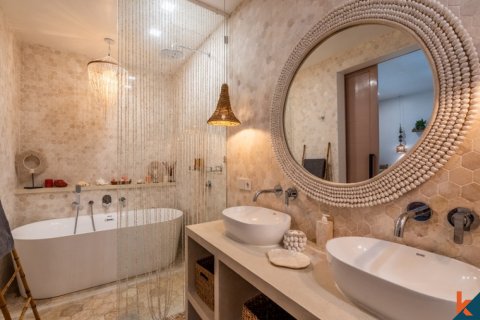 2 bedrooms Villa in Seminyak, Badung, Indonesia No. 11132 23