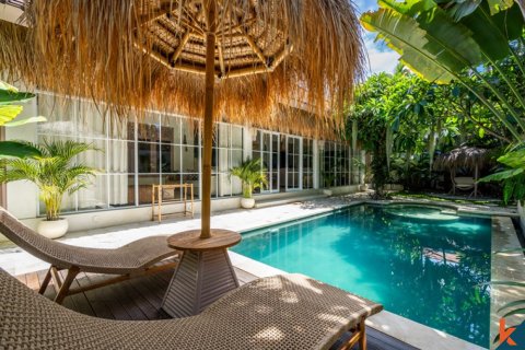 2 bedrooms Villa in Seminyak, Badung, Indonesia No. 11132 7