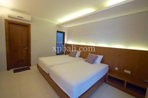 Вилла с 3 спальнями в Seminyak, Бадунг, Индонезия № 271 2