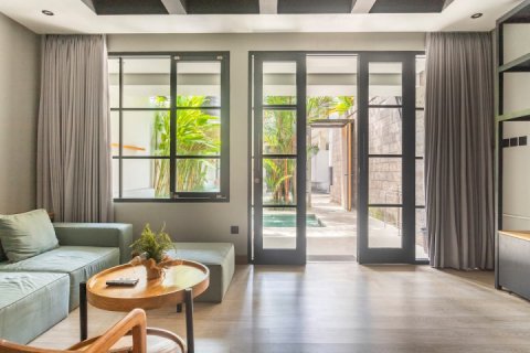 3 bedrooms Villa in Canggu, Badung, Indonesia No. 1647 4