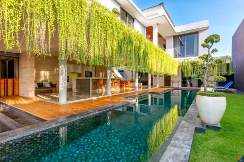 3 bedrooms Villa in Kerobokan, Badung, Indonesia No. 10321 2