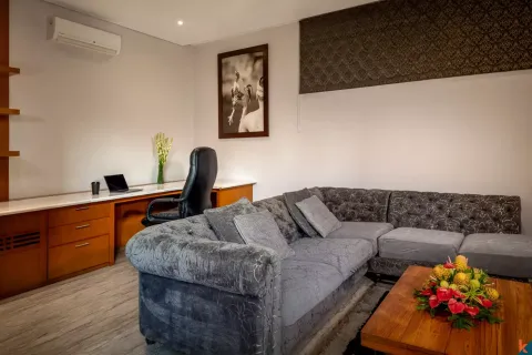 3 bedrooms Villa in Kerobokan, Badung, Indonesia No. 10321 10