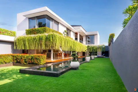3 bedrooms Villa in Kerobokan, Badung, Indonesia No. 10321