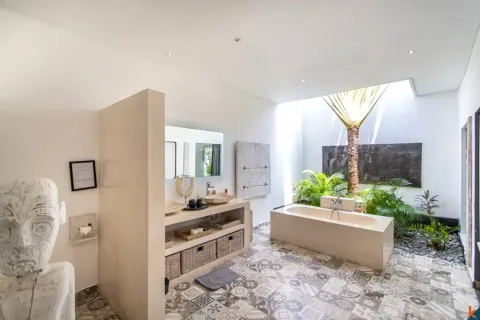 4 bedrooms Villa in Kerobokan, Badung, Indonesia No. 10320 30