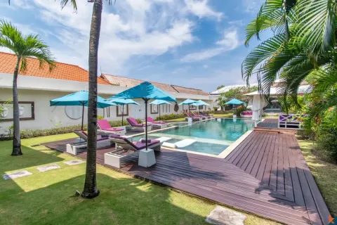 4 bedrooms Villa in Kerobokan, Badung, Indonesia No. 10320 12