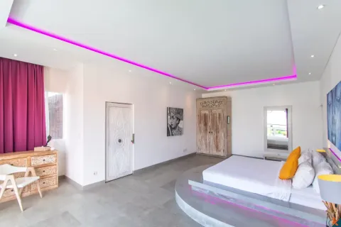 4 bedrooms Villa in Kerobokan, Badung, Indonesia No. 10320 26