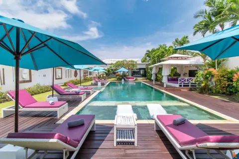 4 bedrooms Villa in Kerobokan, Badung, Indonesia No. 10320 10