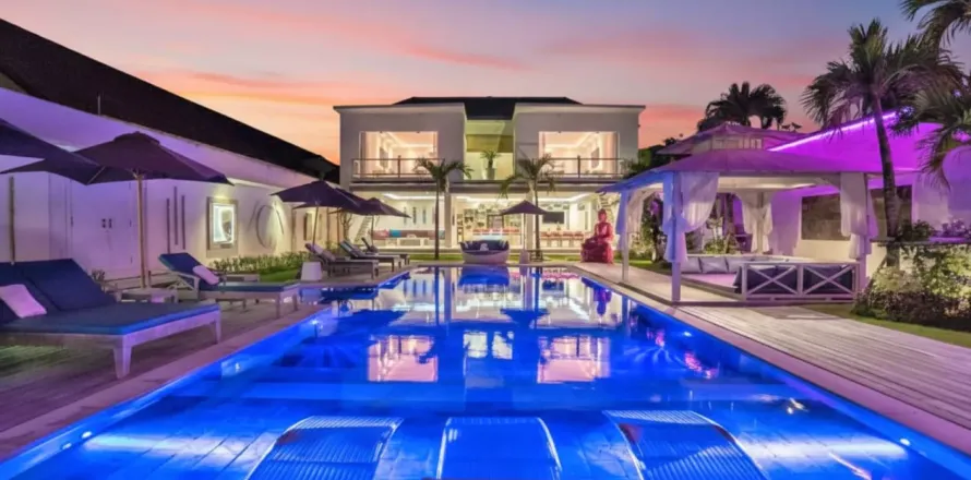 4 bedrooms Villa in Kerobokan, Badung, Indonesia No. 10320