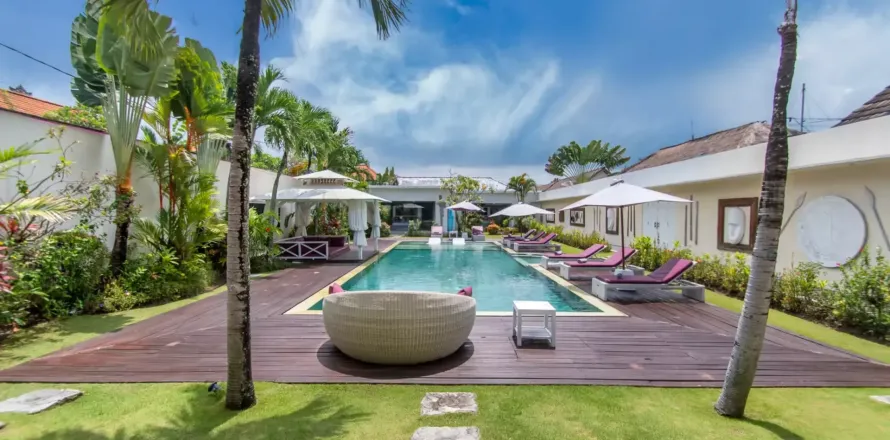 8 bedrooms Villa in Kerobokan, Badung, Indonesia No. 10319