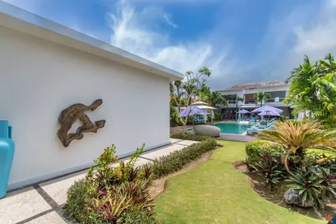 8 bedrooms Villa in Kerobokan, Badung, Indonesia No. 10319 13