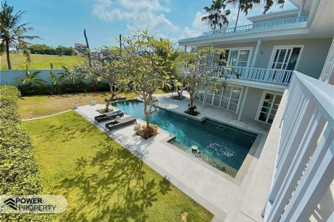 4 bedrooms Villa in Canggu, Badung, Indonesia No. 7641