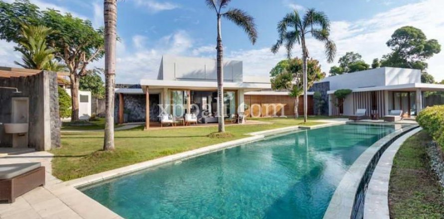 6 bedrooms Villa in Canggu, Badung, Indonesia No. 290