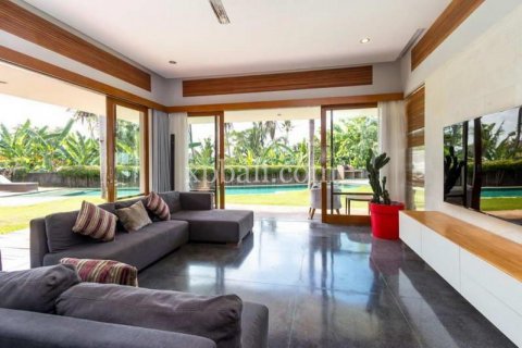 6 bedrooms Villa in Canggu, Badung, Indonesia No. 290 18