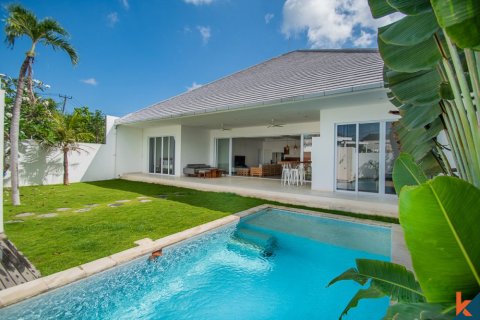 5 bedrooms Villa in Kerobokan, Badung, Indonesia No. 11176