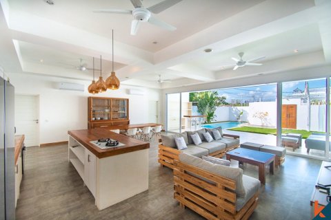 5 bedrooms Villa in Kerobokan, Badung, Indonesia No. 11176 11