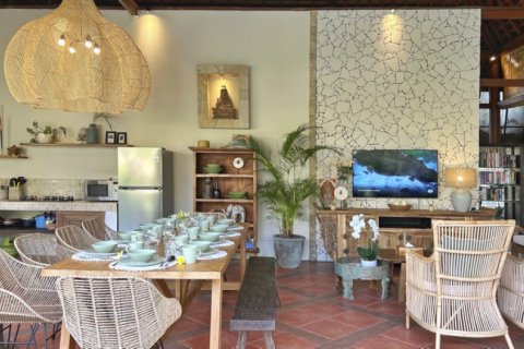 5 bedrooms Villa in Seminyak, Badung, Indonesia No. 10706 9