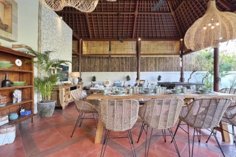 5 bedrooms Villa in Seminyak, Badung, Indonesia No. 10706 8