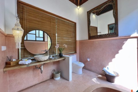 5 bedrooms Villa in Seminyak, Badung, Indonesia No. 10706 14